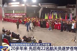 后防中坚！瓦拉内本场数据：15次解围，2封堵，3拦截，评分7.8分